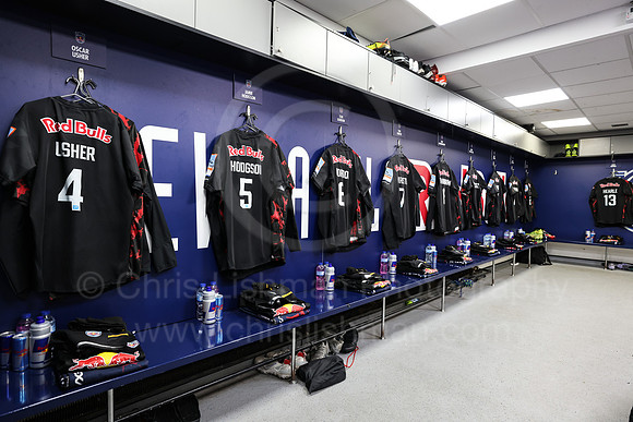 Changing Room_260102_064