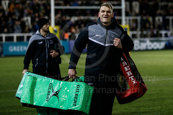 FalcVBath_021_LA_1707