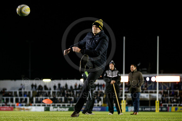 FalcVBath_070_LA_2047