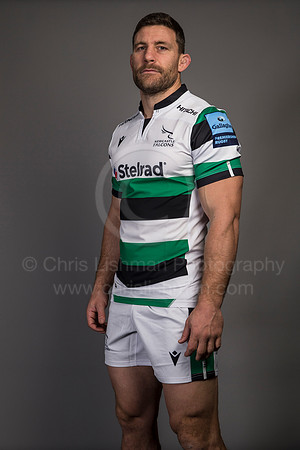 mark wilson away left