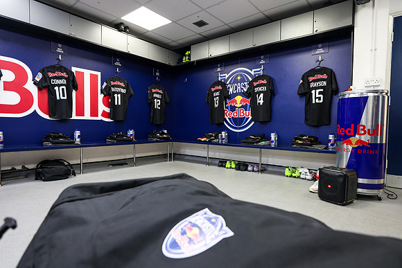 Changing Room_NEW_BAT_CDL_21-12-20251655601_CL_ (Chris Lishman's conflicted copy 2025-12-21)