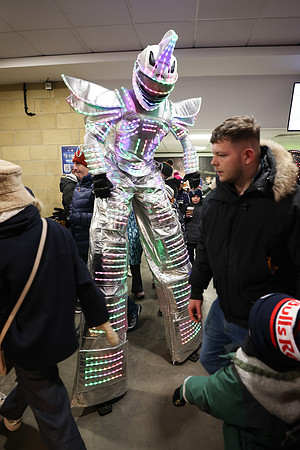 Entertainment_260102_100