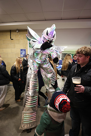 Entertainment_260102_101