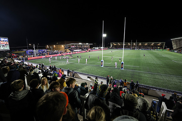 Crowd_260102_087