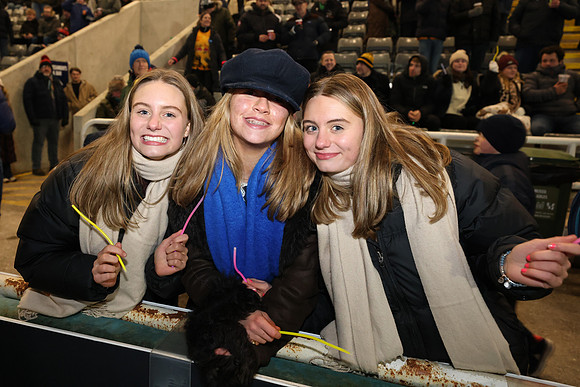 Supporters_260102_260