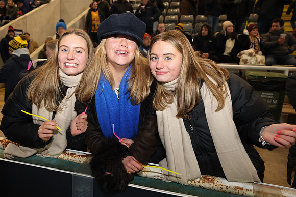Supporters_260102_261