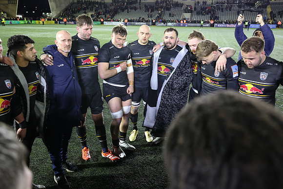 Huddle_260102_150