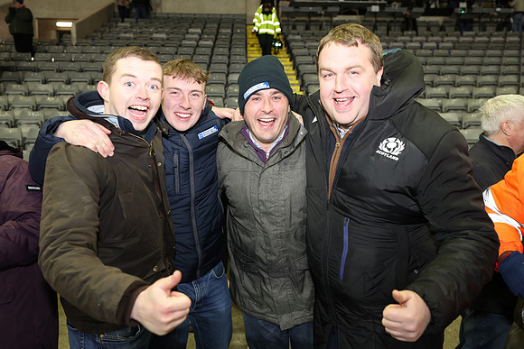 Supporters_260102_272