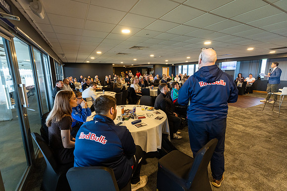NRF Bus Breakfast_CDL_19-03-2026_1735731
