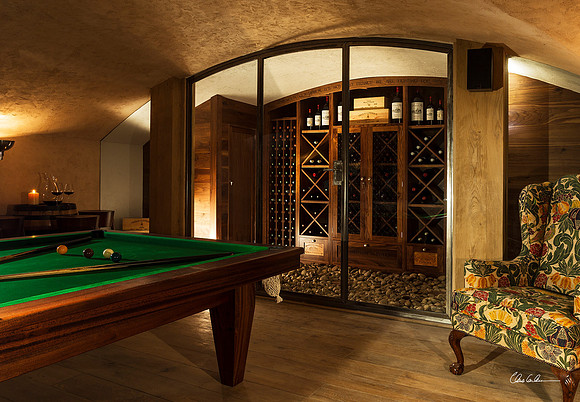 Snooker Room & Wine Cellar - Les Gets, France
