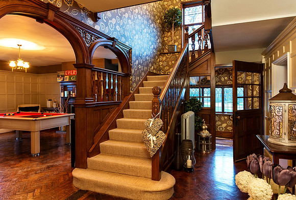 Hallway - Huntington Hall, Chester
