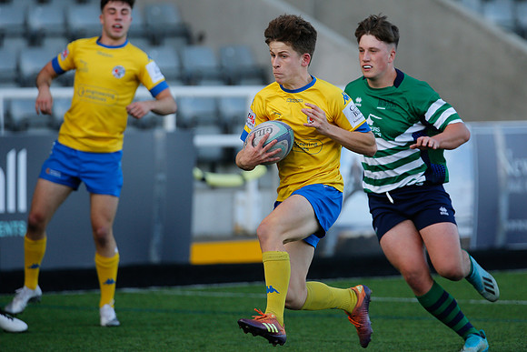 Gos Acad v Bishop Burton_033_LA_3859