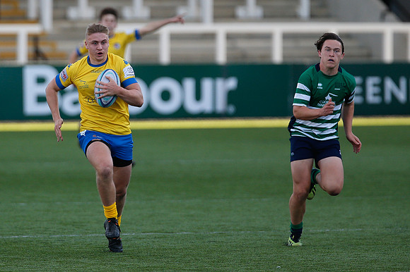 Gos Acad v Bishop Burton_073_LA_4547