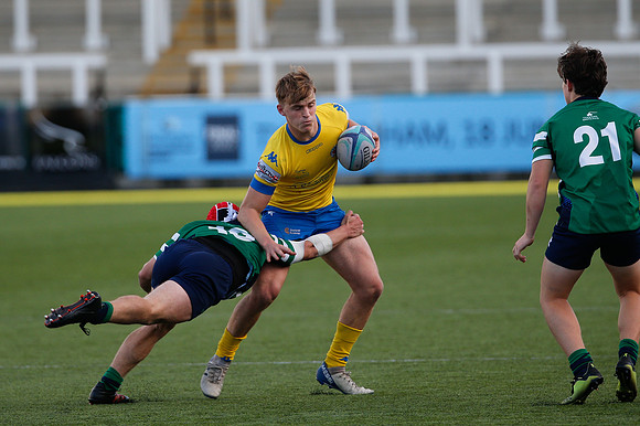 Gos Acad v Bishop Burton_086_LA_4752