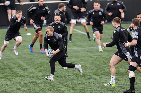 Cam Hutchison_Training 15th Feb_15-02-2024_CL_893420