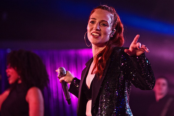 Jess Glynne