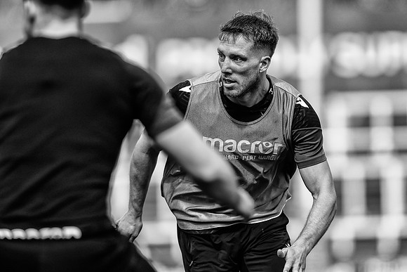 B&W_Training_11-04-2024_CL_989786