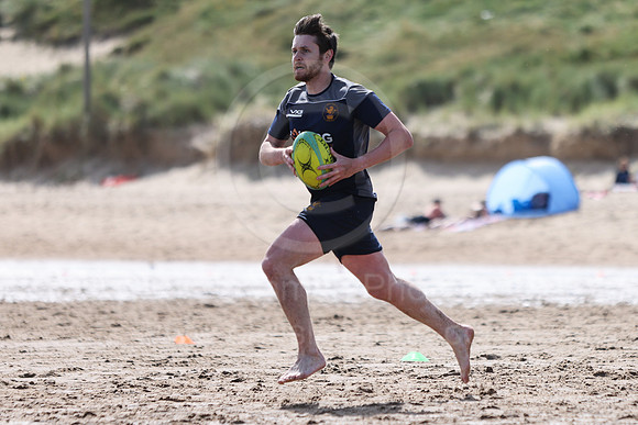 Beach Touch_11-08-2024_CL_1146052
