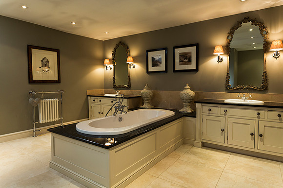 Luxury En-Suite - Huntington Hall, Chester.
