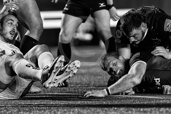 B&W_5773FAL_EXE_CDL_18-10-2024_CL_1227876